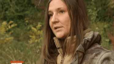 Вчерашняя специалистка по копирайтингу выносит раненых с поля боя