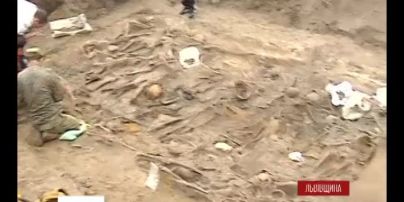 Большое захоронение польских солдат времен Второй мировой войны нашли на Львовщине