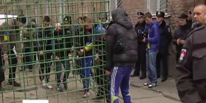 В Киеве для главного парковщика столицы приготовили клетку