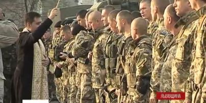Полсотни военных, которые будут выполнять роль милиции на Донбассе, отправили из Львовщины