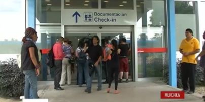 В Мексике манифестанты заблокировали международный аэропорт курорта Акапулько