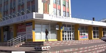 В Донецком национальном университете сегодня праздник первого звонка