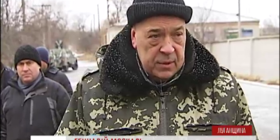 Боевики обстреляли маршрутный автобус и два легковых автомобиля