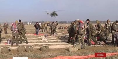 Курсанты Одесской военной академии покоряют небо