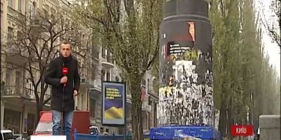 "День октябрьского переворота" в России и в Киеве проходит совсем незаметно