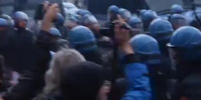 В Риме произошли массовые столкновения митингующих с полицией