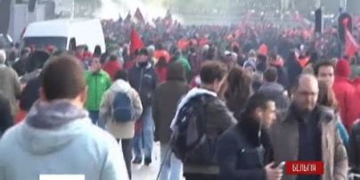 В Бельгии антиправительственные протесты переросли в столкновения с полицией