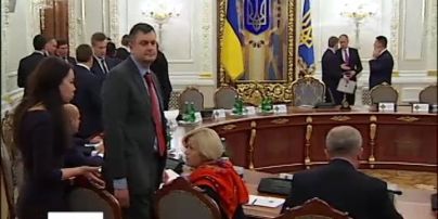 Порошенко ввел в действие решение СНБО по укреплению обороноспособности государства