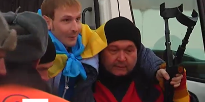 Семеро раненых бойцов вылетели из Днепропетровска в Ригу