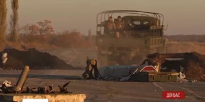 В Донецке вечером выстрелы и автоматные очереди услышали во всех районах города