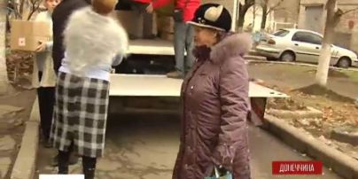 Донецкие переселенцы ссорятся за гуманитарку