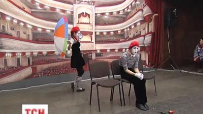 На станції метро «Театральна» замість Леніна з'явився зал театру в 3D