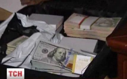 Скандал в "Укрзализныце": 23 одновременные обыски, коррупция на миллионы и сумки с деньгами