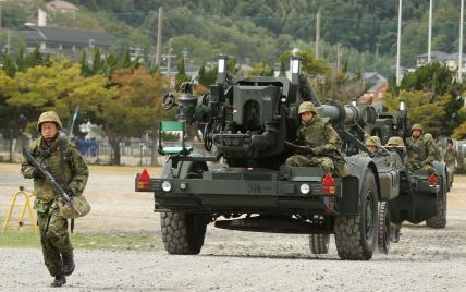 Японія одночасно розпочала військові навчання зі США та Росією - Bloomberg