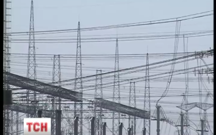Украина значительно снизила подачу электроэнергии в Крым