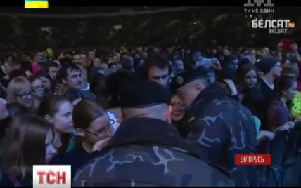 Білоруська міліція конфіскувала всі українські прапори на концерті "Океану Ельзи" в Мінську