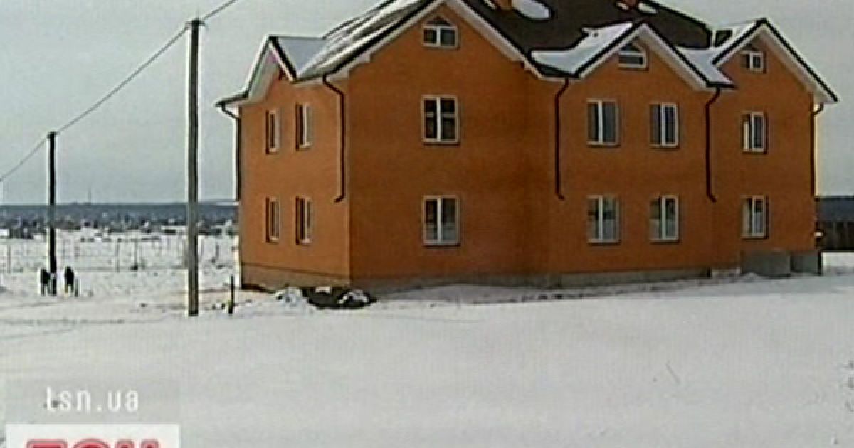 Сильные порывы ветра &laquo;отрезали&raquo; от электричества более 30 сел Львовщины