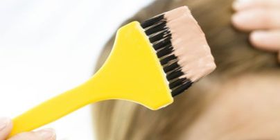 Хімічні опік після фарбування волосся: "перукарка" із Сарн не має відповідної освіти