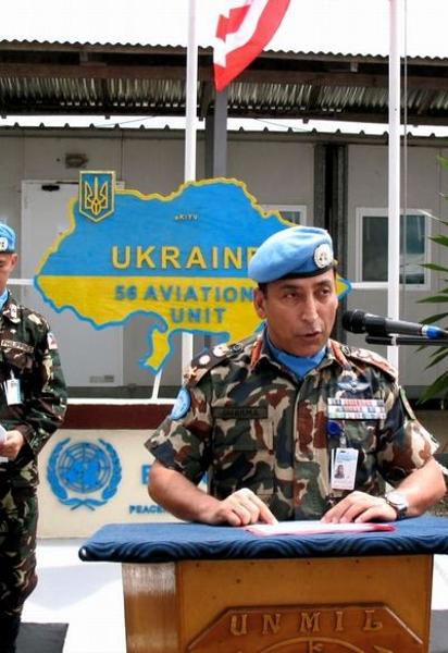 А можно только постоять рядом с ними