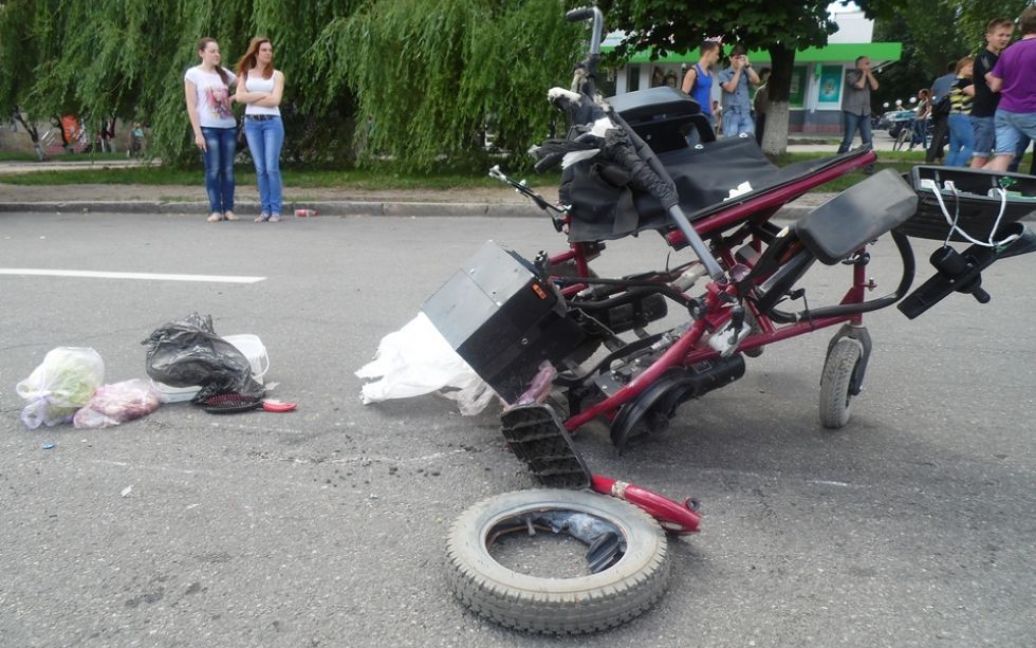 У Вінниці під колесами "КрАЗа" загинула жінка на інвалідному електровізку / © instagram Джермейна Ленса