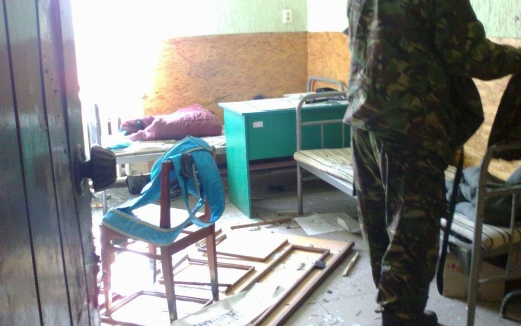 Воинскую часть в Феодосии начали штурмовать на рассвете / © euronews.com