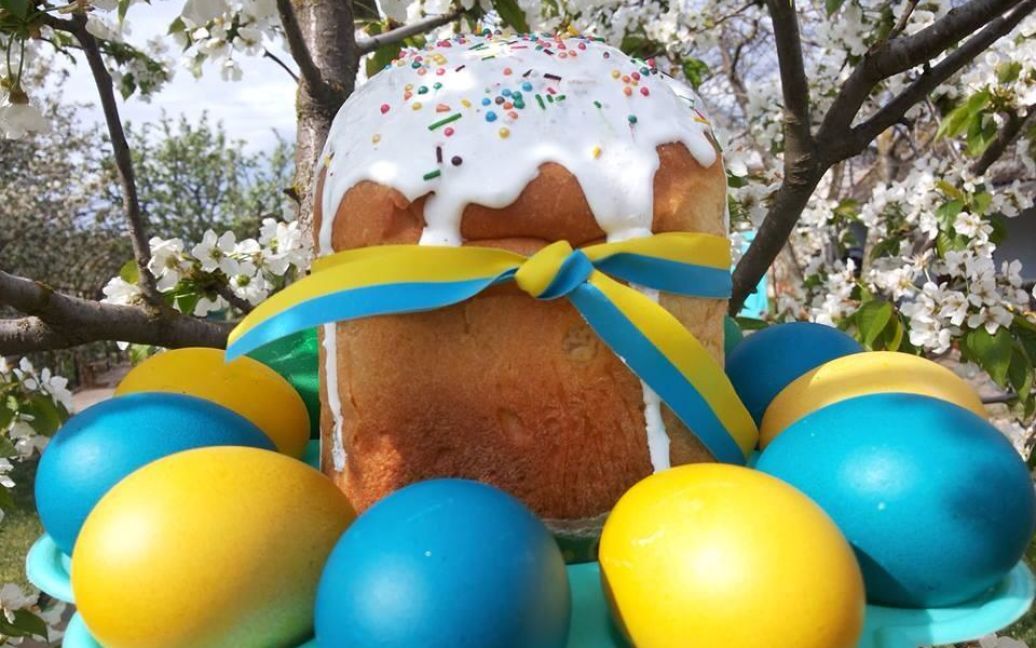 Новая мода этого года на Пасху в Украине - "патриотические" яйца / © соцсети