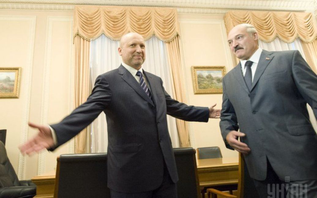 Лукашенко со своим младшим сыном Николаем в Киеве встретился с Турчиновым / © УНІАН