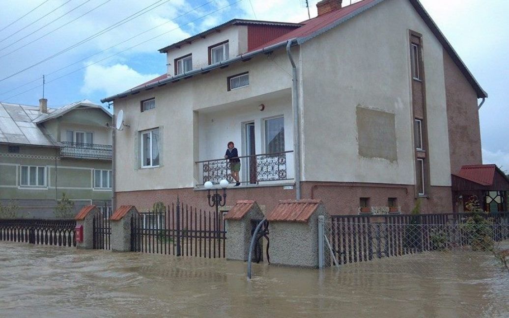 Львівщину вже четвертий день заливають сильні дощі / © zik.ua