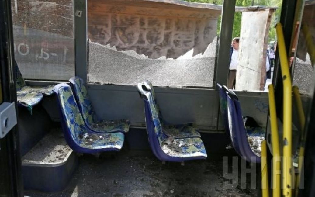 КАМАЗ врізався в тролейбус / © УНІАН