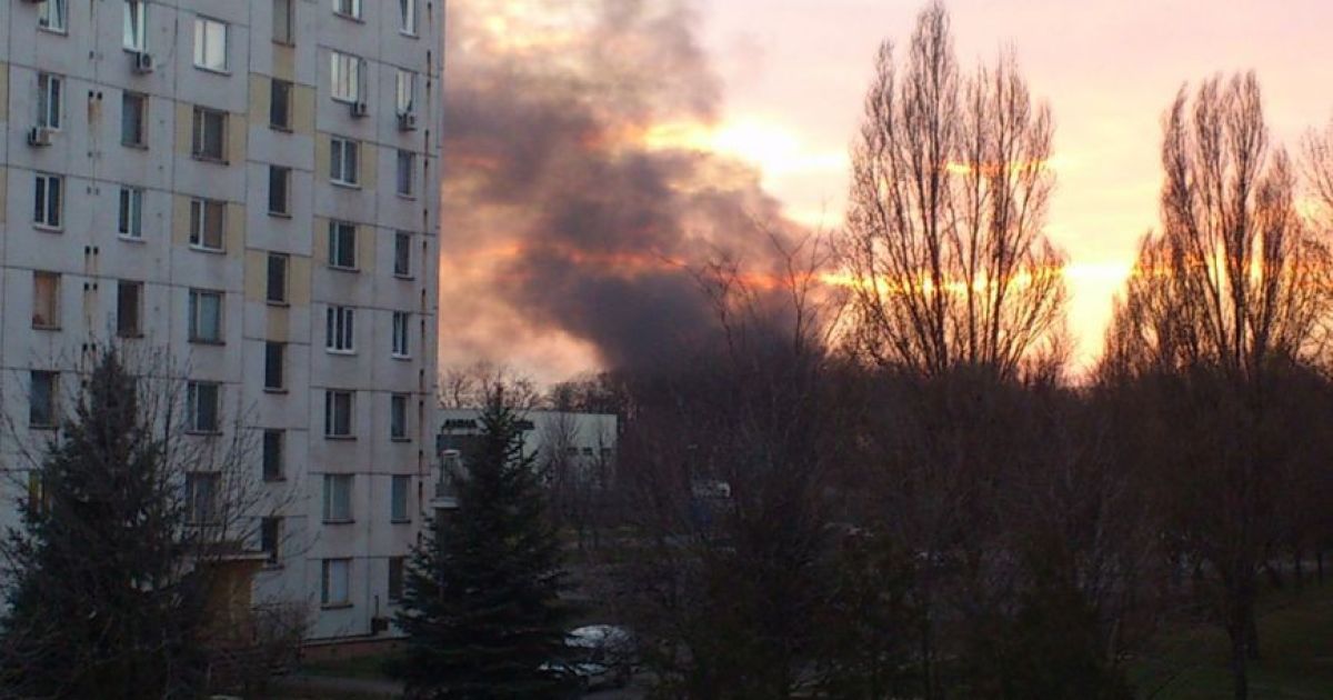 Танки горят на складе
