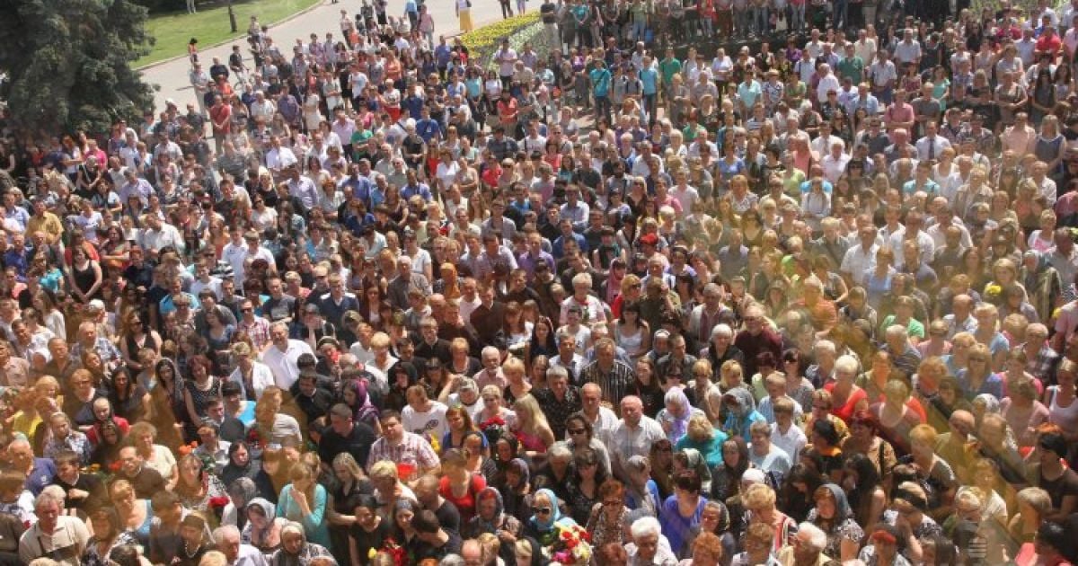 Громадянська панахида за загиблими під Волновахою