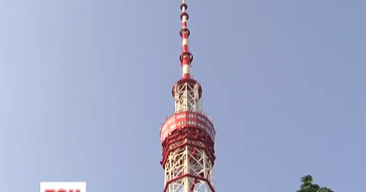 Майданівці вимагають повернути Сходу українські канали