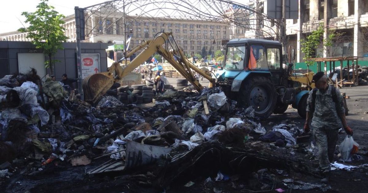 Київ звільняють від об&#039;єктів "революційного зодчества"