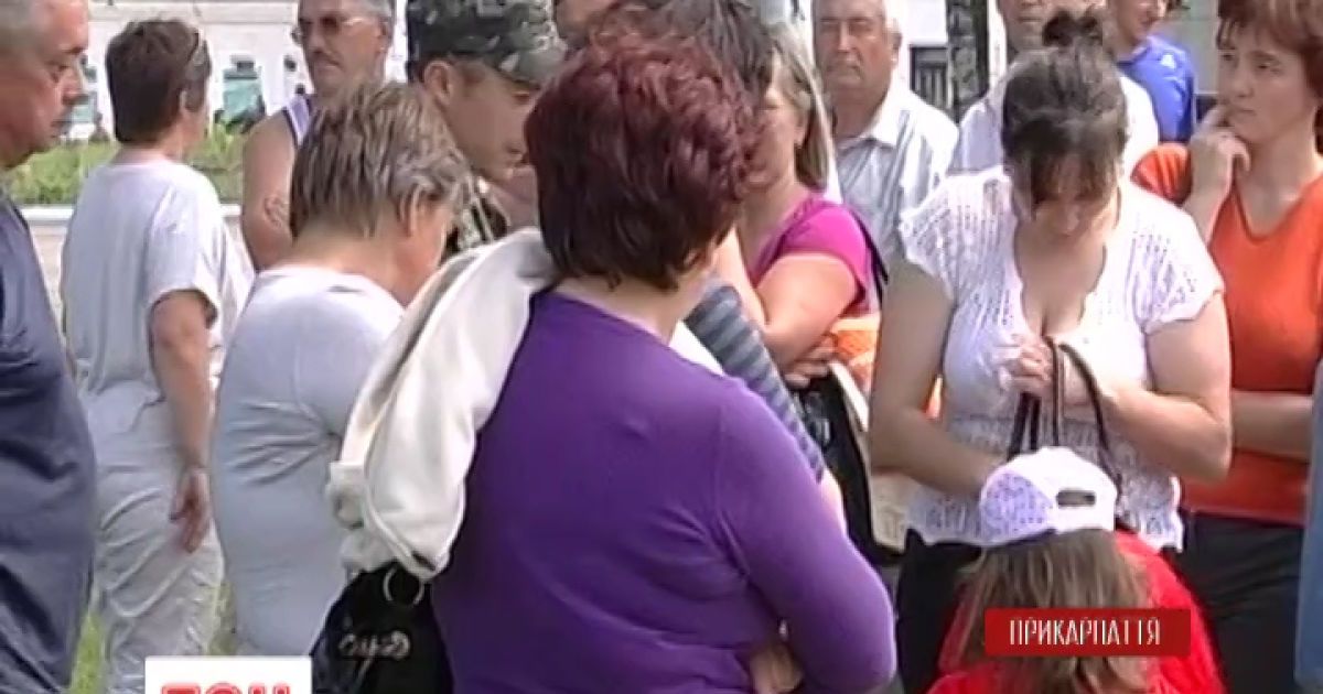 Женщины заблокировали часть и не пустили своих мужчин на Восток