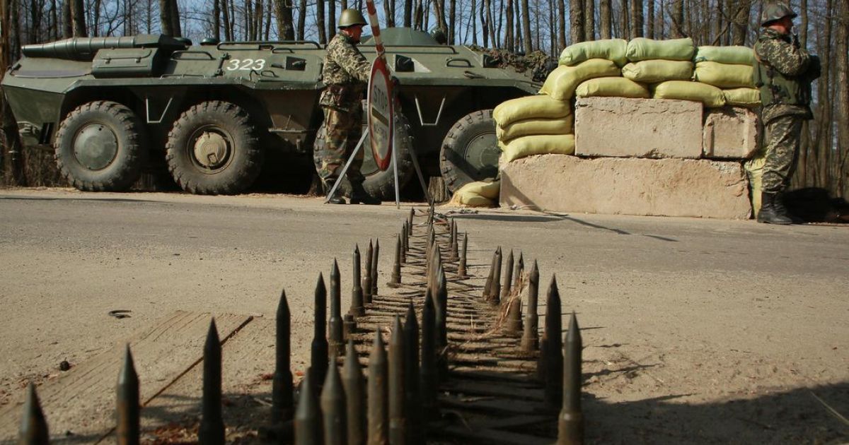 В НАТО считают, что Россия хочет замаскировать вторжение в Украину под миротворческую миссию