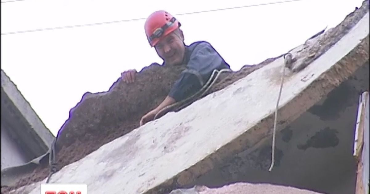 Балкон обрушился у достаточно нового дома