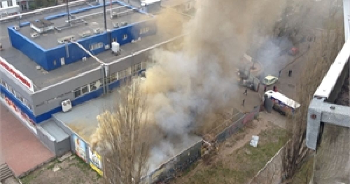 В Киеве горит супермаркет