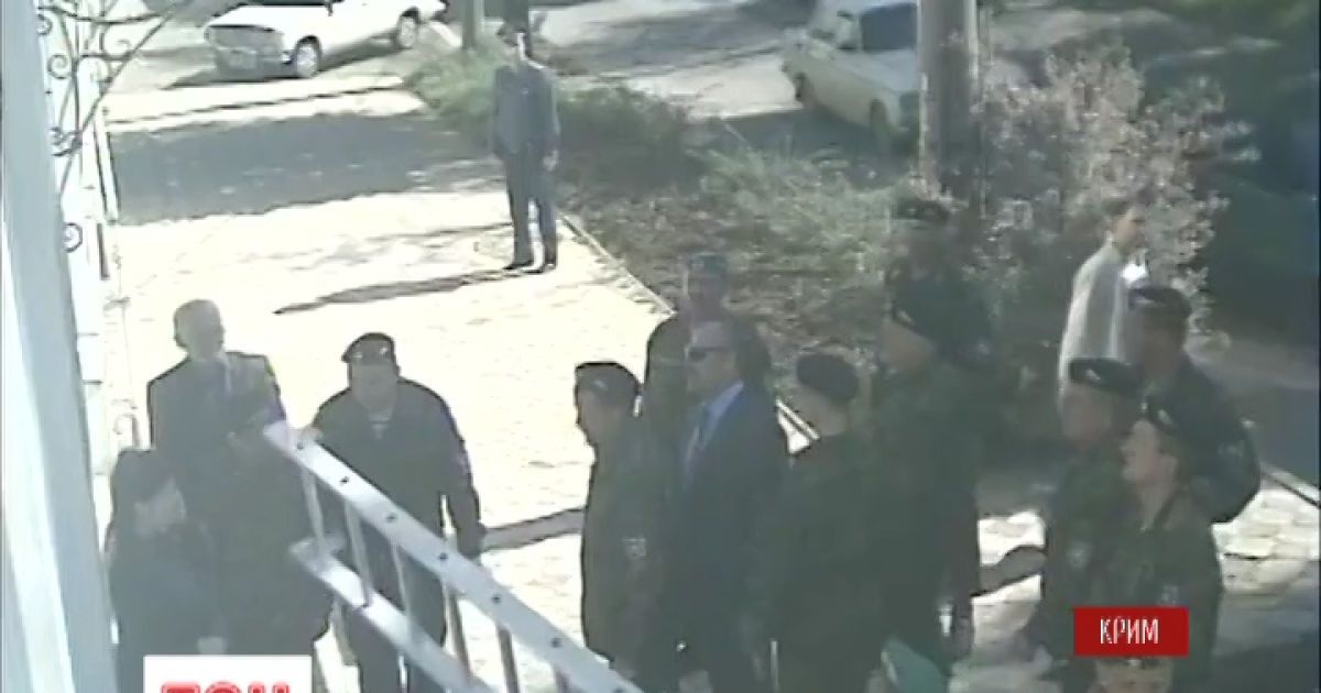Боевики "самообороны" опасны для крымчан