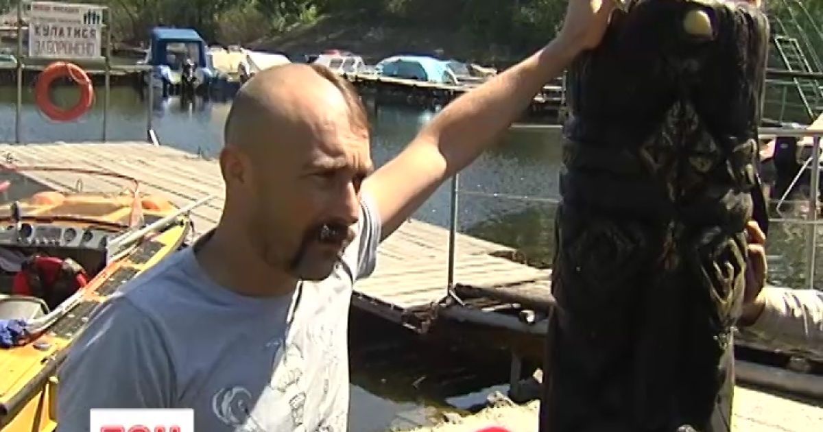 Від перебування у воді дубовий ідол став тільки міцнішим