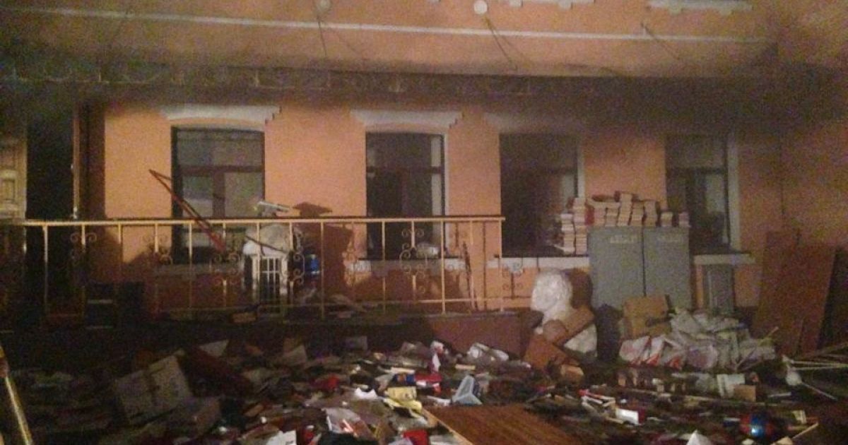 Сейчас причину возгорания устанавливает следственно-оперативная группа