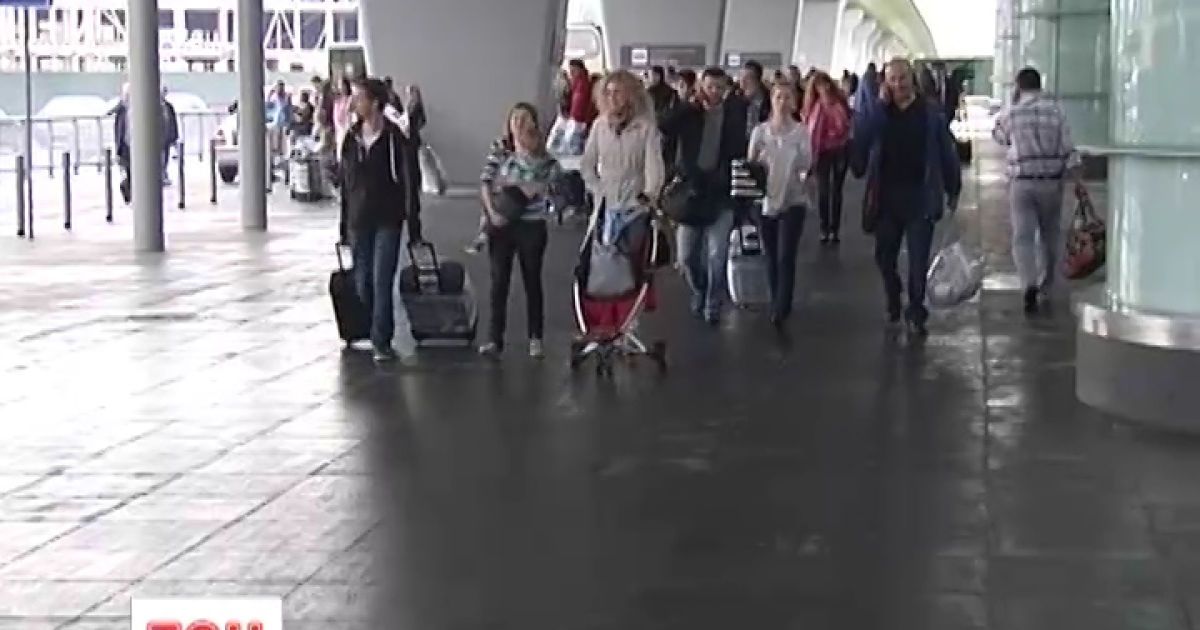 Взрывчатку в аэропортах не нашли