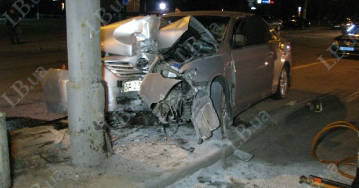 Водитель Toyota не справился с управлением
