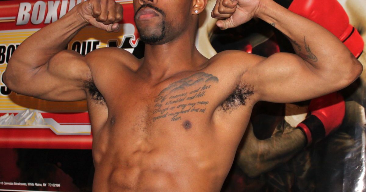 Расселл не вважає Ломаченка сильним суперником у профі.