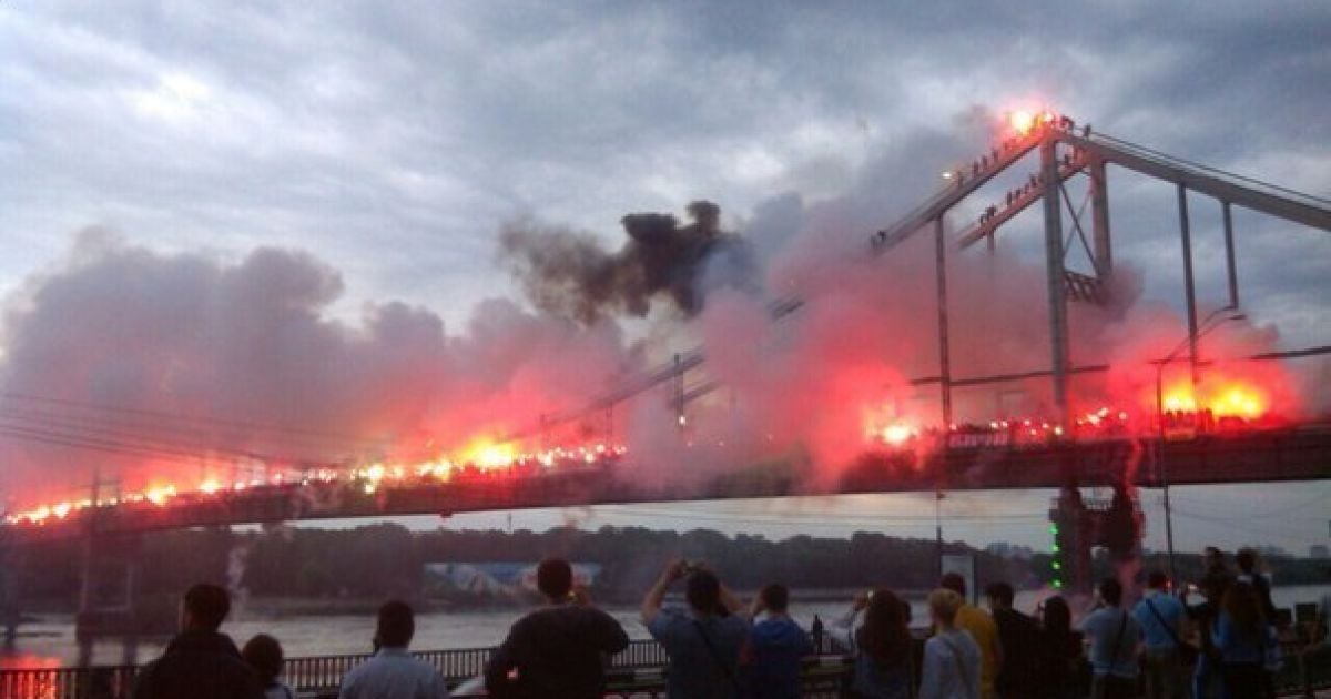 Ультрас "зажгли" в Киеве.