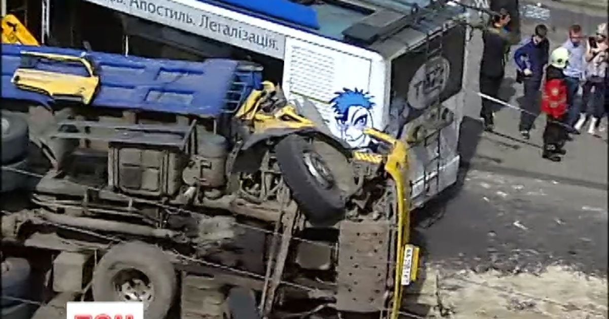 В ДТП пострадало 11 детей