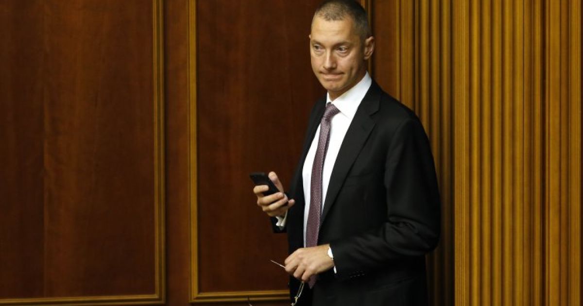 ТСН просит Администрацию Президента объяснить причину визита председателя Апелляционного суда на Банковую