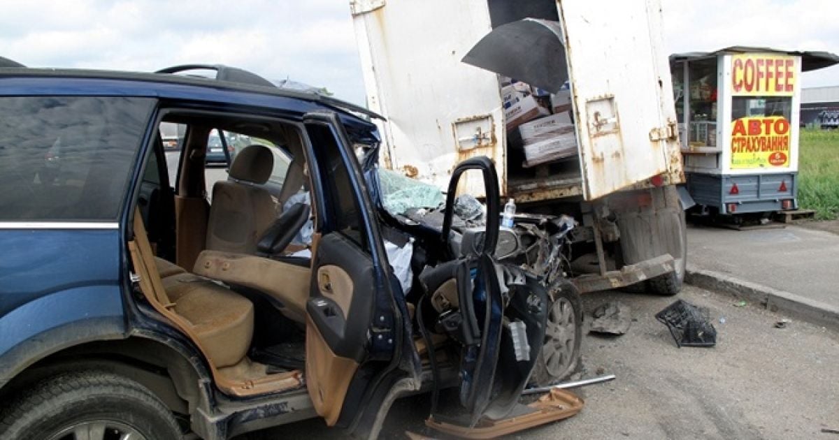 Від Одеської площі на великій швидкості рухався позашляховик