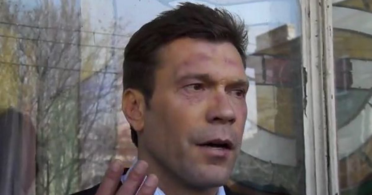 Активісти закидали авто Царьова яйцями і спустили колеса