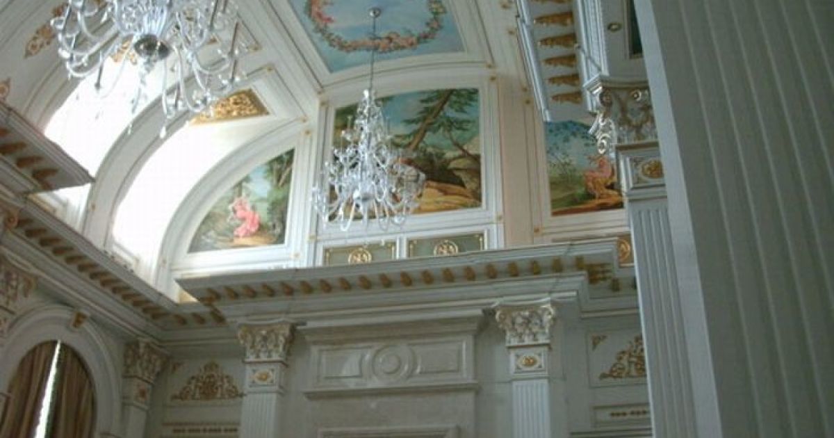 Роскошный "дворец Путина" на берегу Черного моря в селе Прасковеевка возле курортного города Гененджик в Краснодарском крае России / © kolyan.net