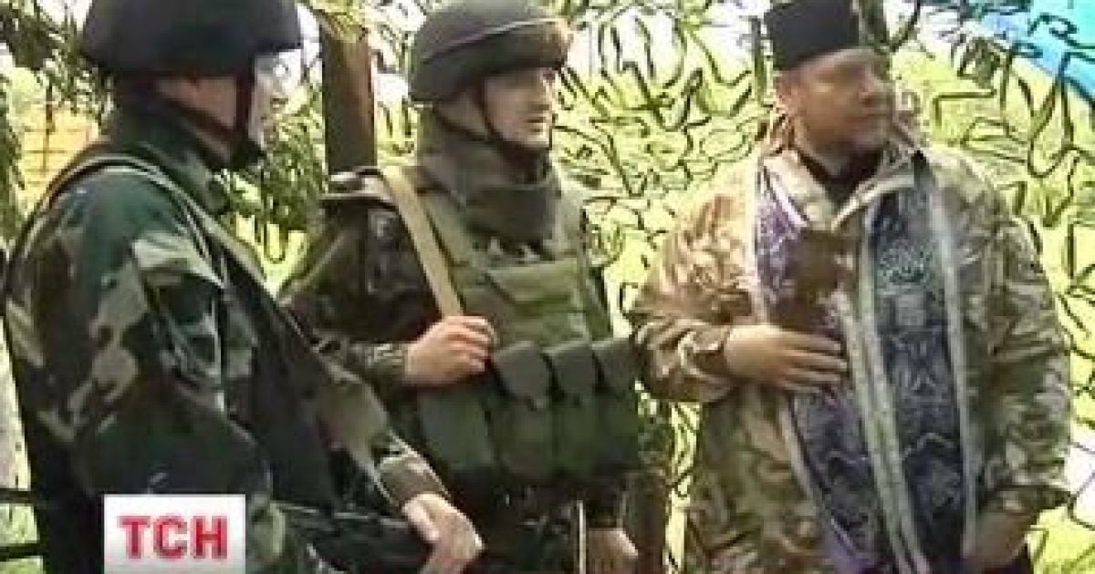 Священники находятся в зоне АТО вместе с бойцами